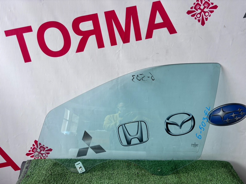 Стекло двери Mercedes C-Class W203 M271.946 2003 переднее левое