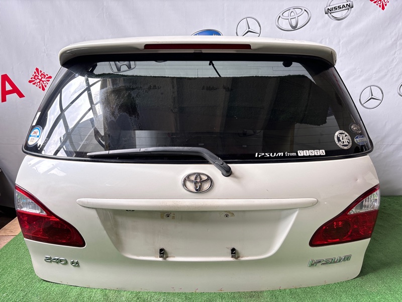 Дверь 5-я TOYOTA IPSUM ACM21 (б/у)