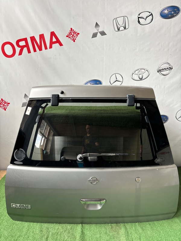 Дверь 5-я NISSAN CUBE Z10 (б/у)