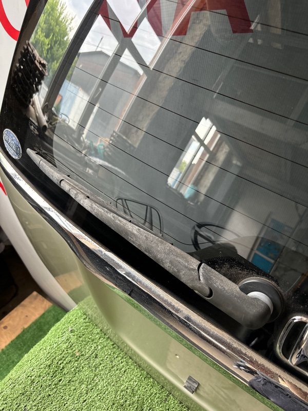 Дворник задней двери HONDA STREAM RN1 (б/у)