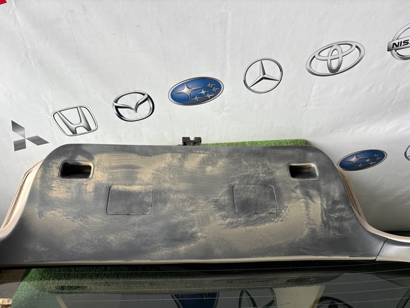 Обшивка двери багажника TOYOTA ALLEX NZE121 (б/у)