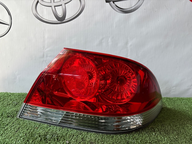 Фонарь MITSUBISHI LANCER CS2A правый (б/у)