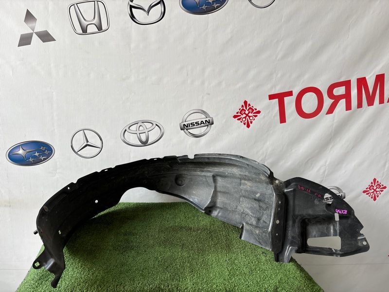 Подкрылок TOYOTA ALLEX CE121 передний правый (б/у)