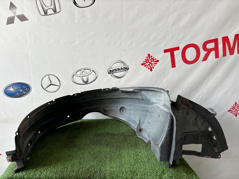 Подкрылок TOYOTA AVENSIS ADT250 передний правый (б/у)