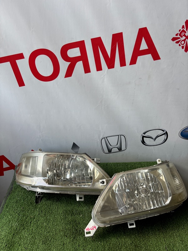 Фара NISSAN SERENA C24 (б/у)