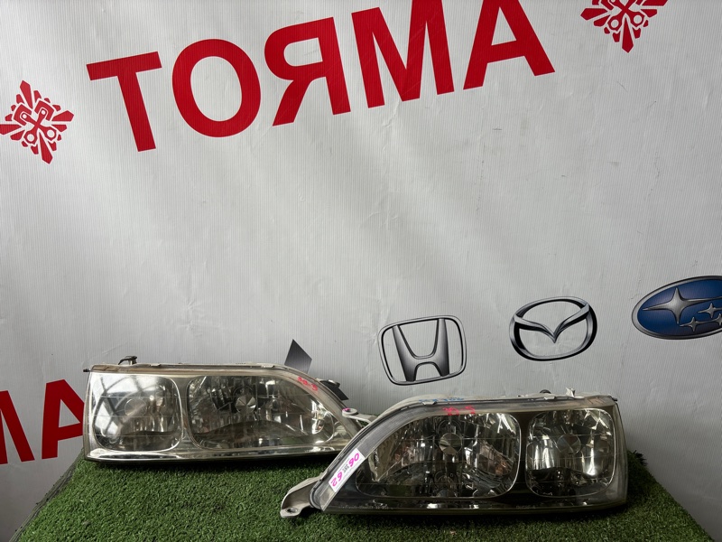 Фара TOYOTA CRESTA GX100 (б/у)