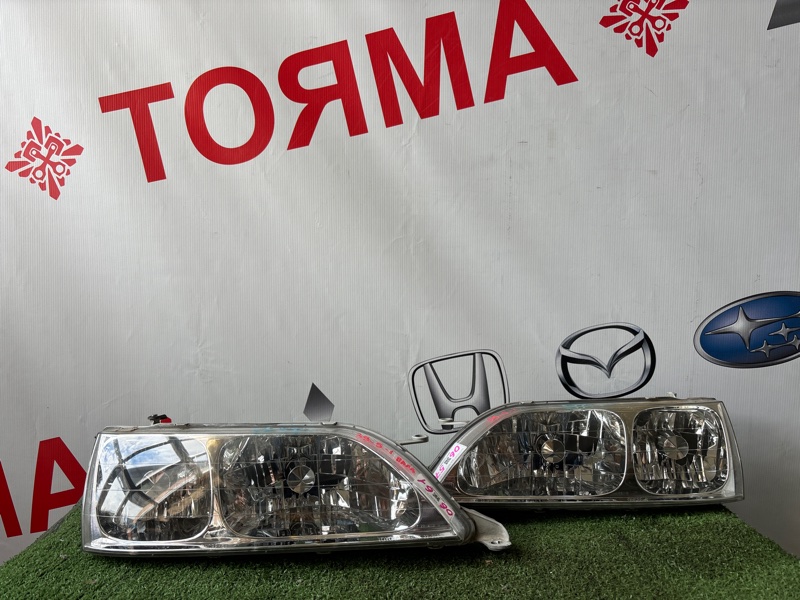 Фара TOYOTA CRESTA GX100 (б/у)