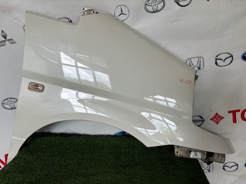 Крыло NISSAN SERENA C24 переднее правое (б/у)