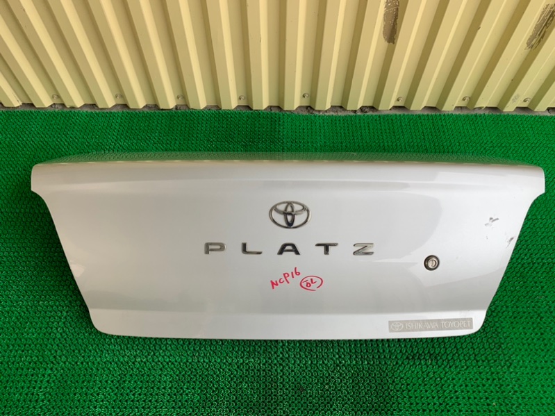 Крышка багажника Toyota Platz NCP12 2000 (б/у)