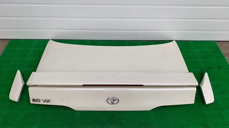 Крышка багажника Toyota Vista SV30 (б/у)