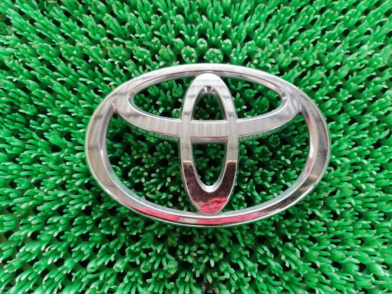 Эмблема Toyota Wish ANE10 (б/у)
