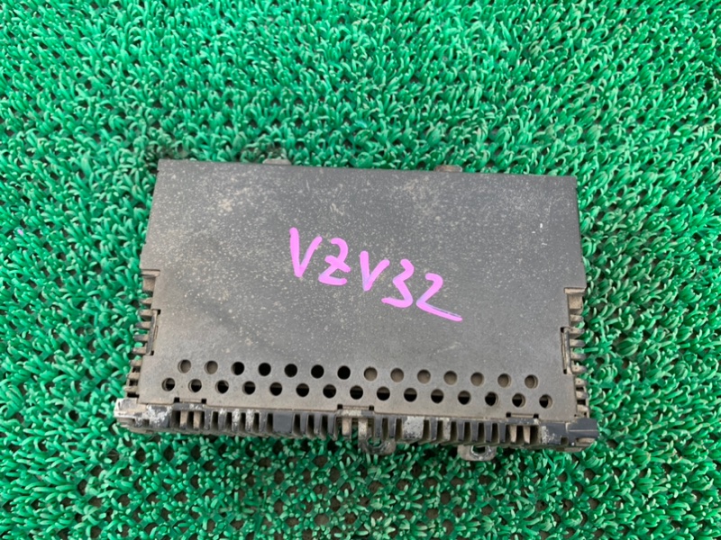 Усилитель магнитолы Toyota Camry Prominent VZV32 4VZFE (б/у)