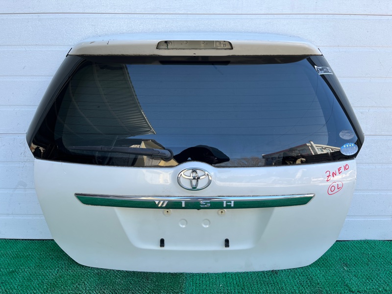 Дверь 5-я Toyota Wish ZNE10 задняя (б/у)