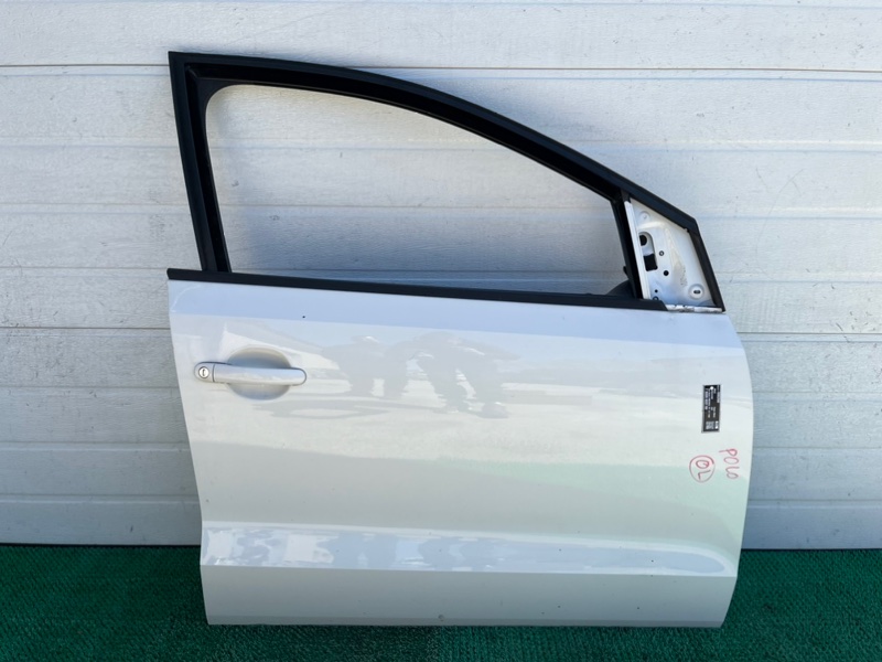 Дверь Volkswagen Polo 6R CFNA 2009–2020 передняя правая (б/у)