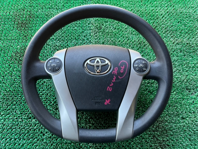 Руль Toyota Prius ZVW30 (б/у)