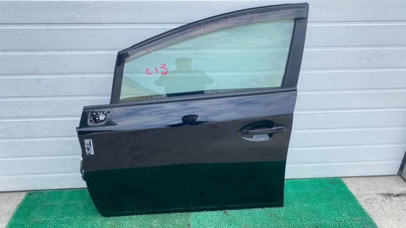 Дверь Toyota Prius ZVW30 передняя левая (б/у)