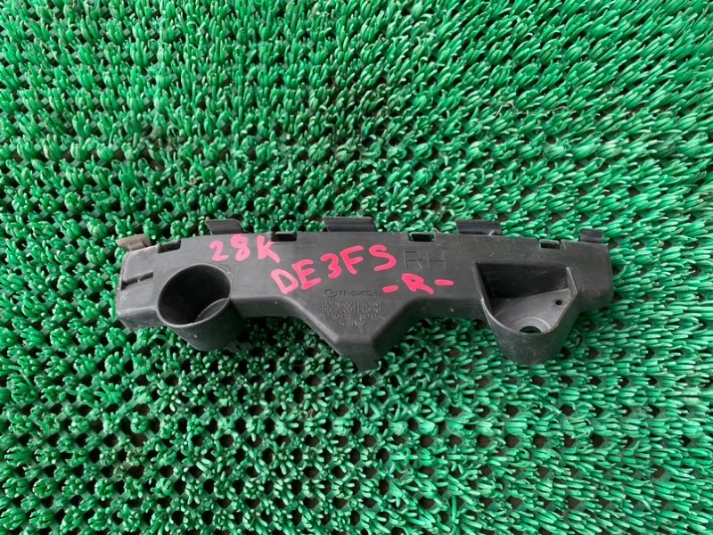Крепление бампера Mazda Demio DE3FS переднее правое (б/у)