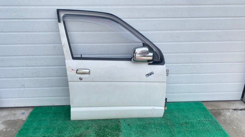 Дверь Daihatsu Terrios Kid J111G передняя правая (б/у)