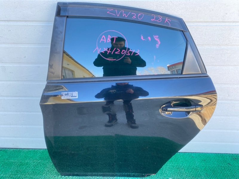 Дверь Toyota Prius ZVW30 задняя левая (б/у)