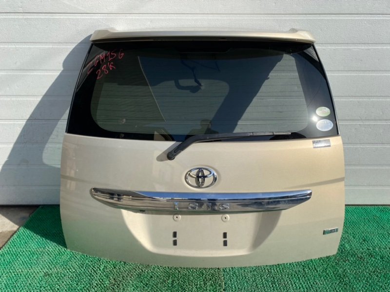 Дверь 5-я Toyota Isis ZNM10 (б/у)