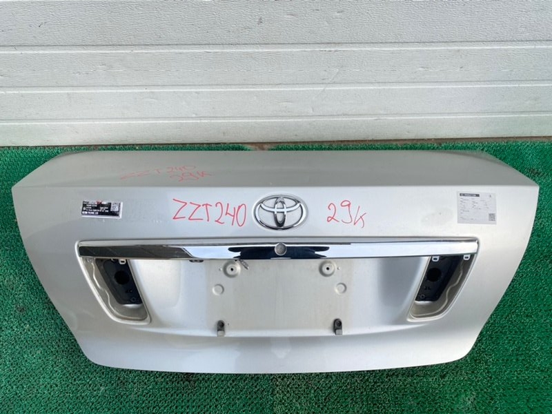 Крышка багажника Toyota Premio ZZT240 (б/у)