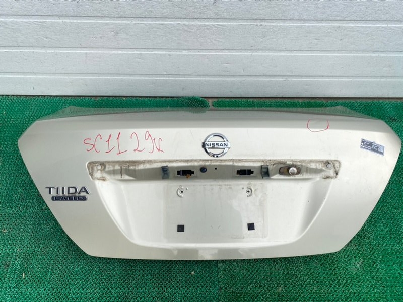 Крышка багажника Nissan Tiida Latio SC11 (б/у)