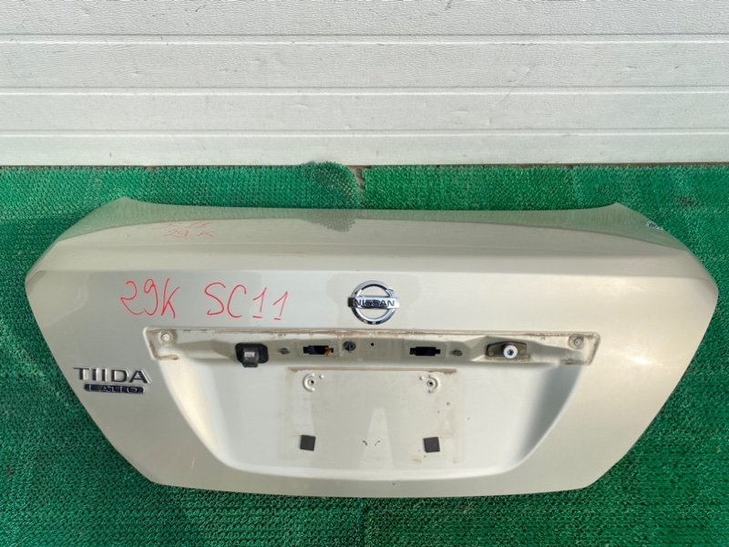 Крышка багажника Nissan Tiida Latio SC11 (б/у)