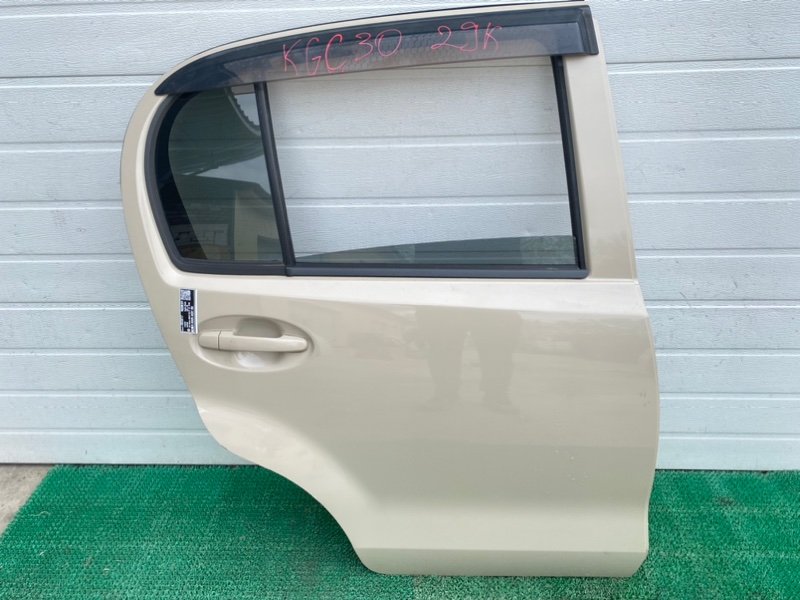 Дверь Toyota Passo KGC30 задняя правая (б/у)