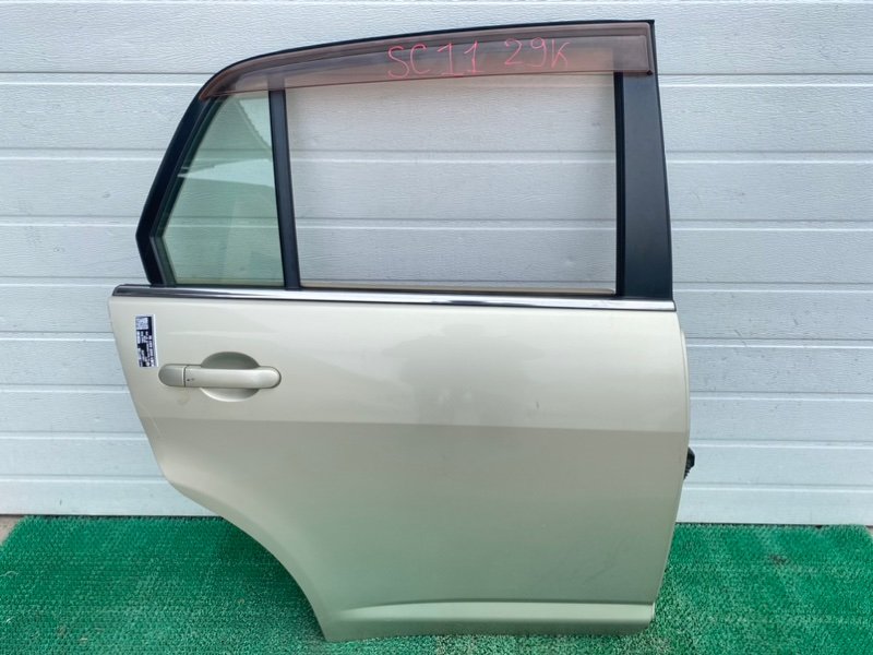 Дверь Nissan Tiida Latio SC11 задняя правая (б/у)