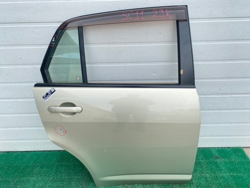 Дверь Nissan Tiida Latio SC11 задняя правая (б/у)