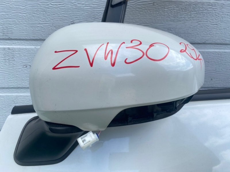 Зеркало Toyota Prius ZVW30 переднее левое (б/у)