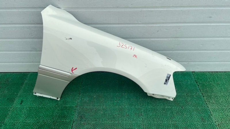 Крыло Toyota Crown JZS171 переднее правое (б/у)