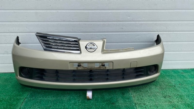 Бампер Nissan Tiida Latio SC11 передний (б/у)