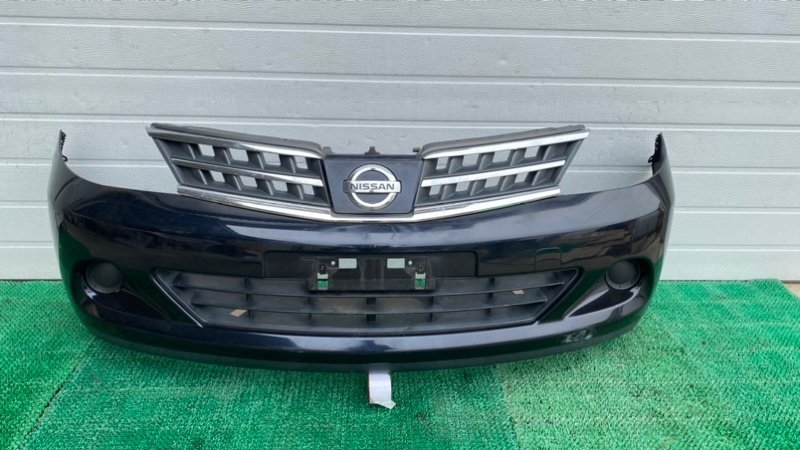Бампер Nissan Tiida Latio C11 передний (б/у)