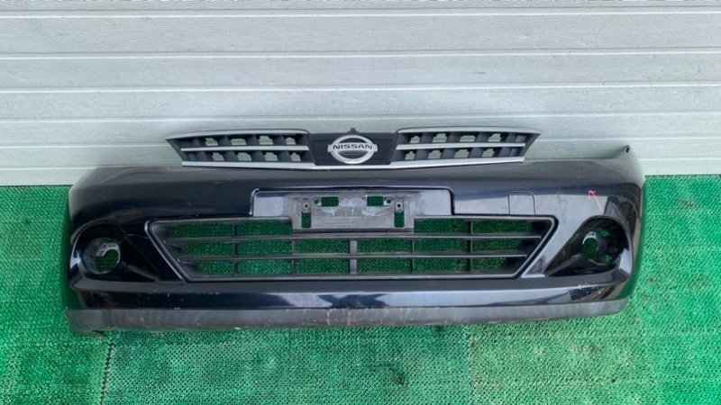 Бампер Nissan Tiida Latio C11 передний (б/у)