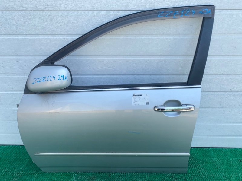 Дверь TOYOTA COROLLA ZZE124 передняя левая (б/у)