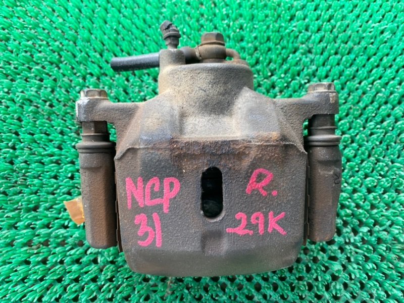 Суппорт Toyota Bb NCP31 передний правый (б/у)