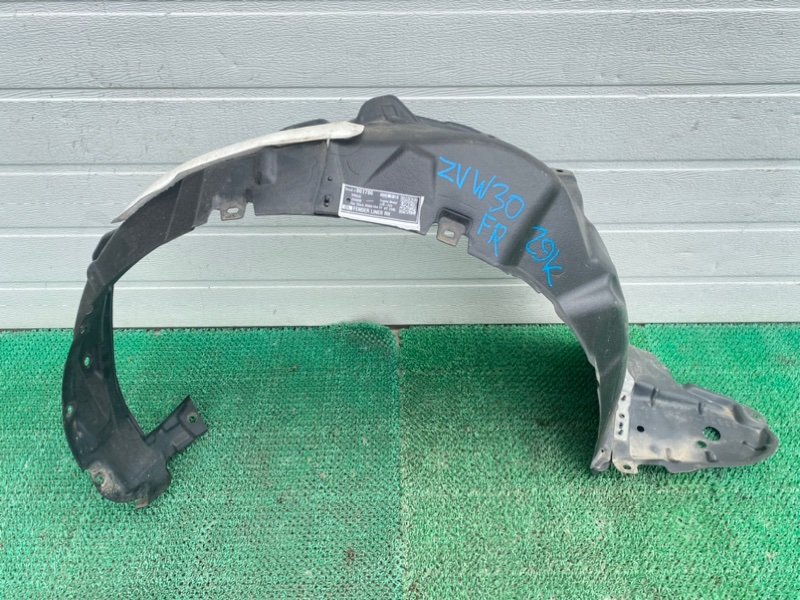 Подкрылок TOYOTA PRIUS ZVW30 передний правый (б/у)