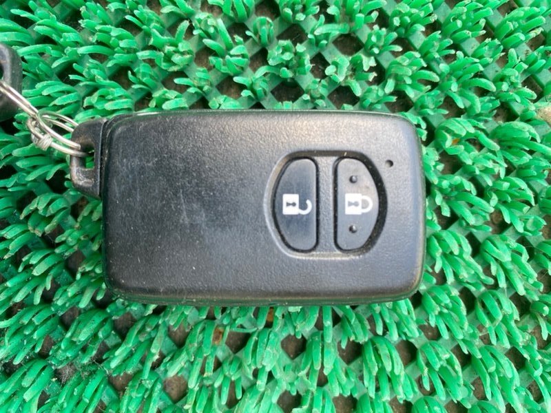 Смарт-ключ TOYOTA PRIUS ZVW30 (б/у)