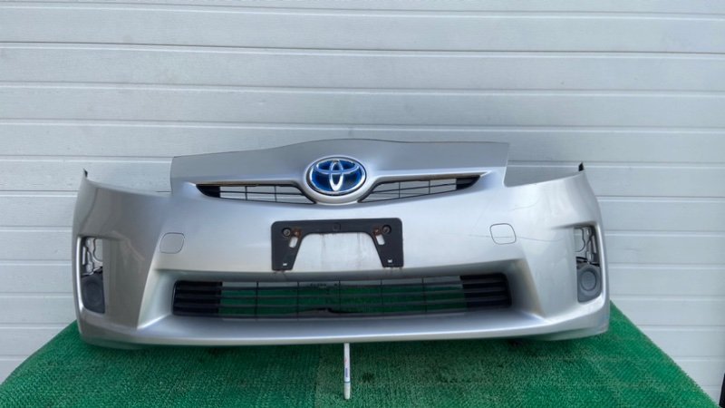 Бампер TOYOTA PRIUS ZVW30 передний (б/у)
