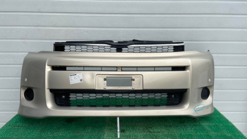 Бампер TOYOTA VOXY ZRR75 передний (б/у)