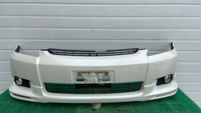 Бампер TOYOTA WISH ZNE14 передний (б/у)