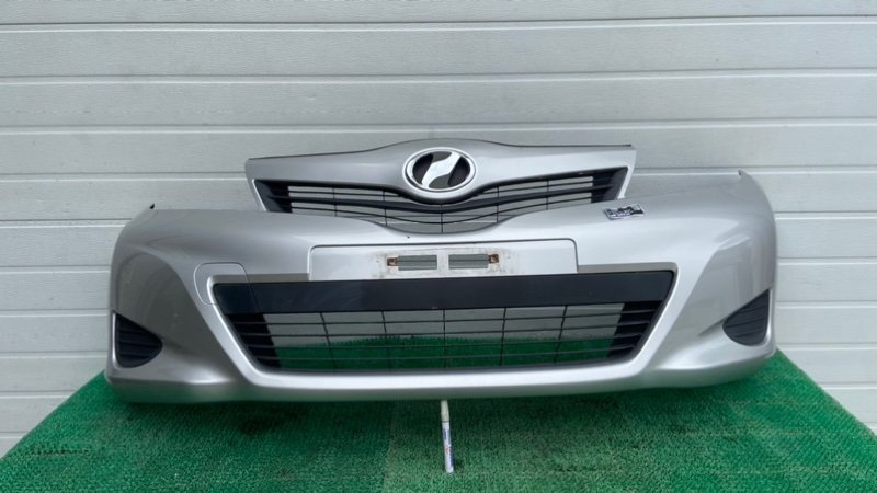 Бампер TOYOTA VITZ KSP130 передний (б/у)