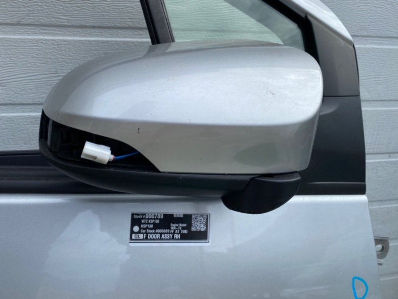 Зеркало TOYOTA VITZ KSP130 переднее правое (б/у)
