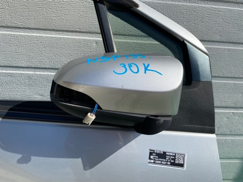 Зеркало TOYOTA VITZ NSP135 переднее правое (б/у)