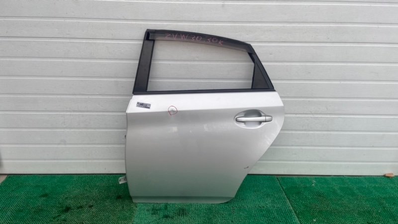 Дверь TOYOTA PRIUS ZVW30 задняя левая (б/у)