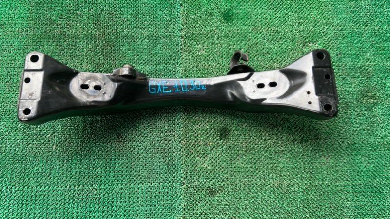 Балка под двс TOYOTA ALTEZZA GXE10 1GFE передняя (б/у)