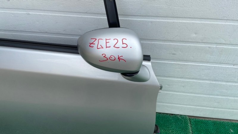 Зеркало TOYOTA WISH ZGE25 переднее правое (б/у)