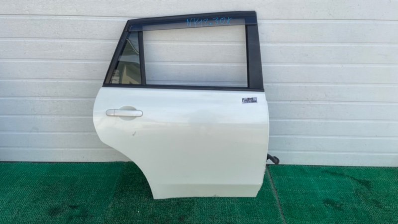 Дверь NISSAN WINGROAD NY12 задняя правая (б/у)