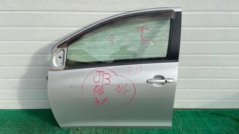 Дверь TOYOTA BELTA SCP92 передняя левая (б/у)